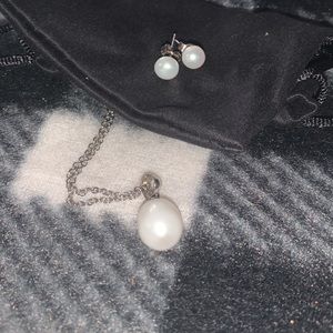 Pearl stud earrings and necklace set